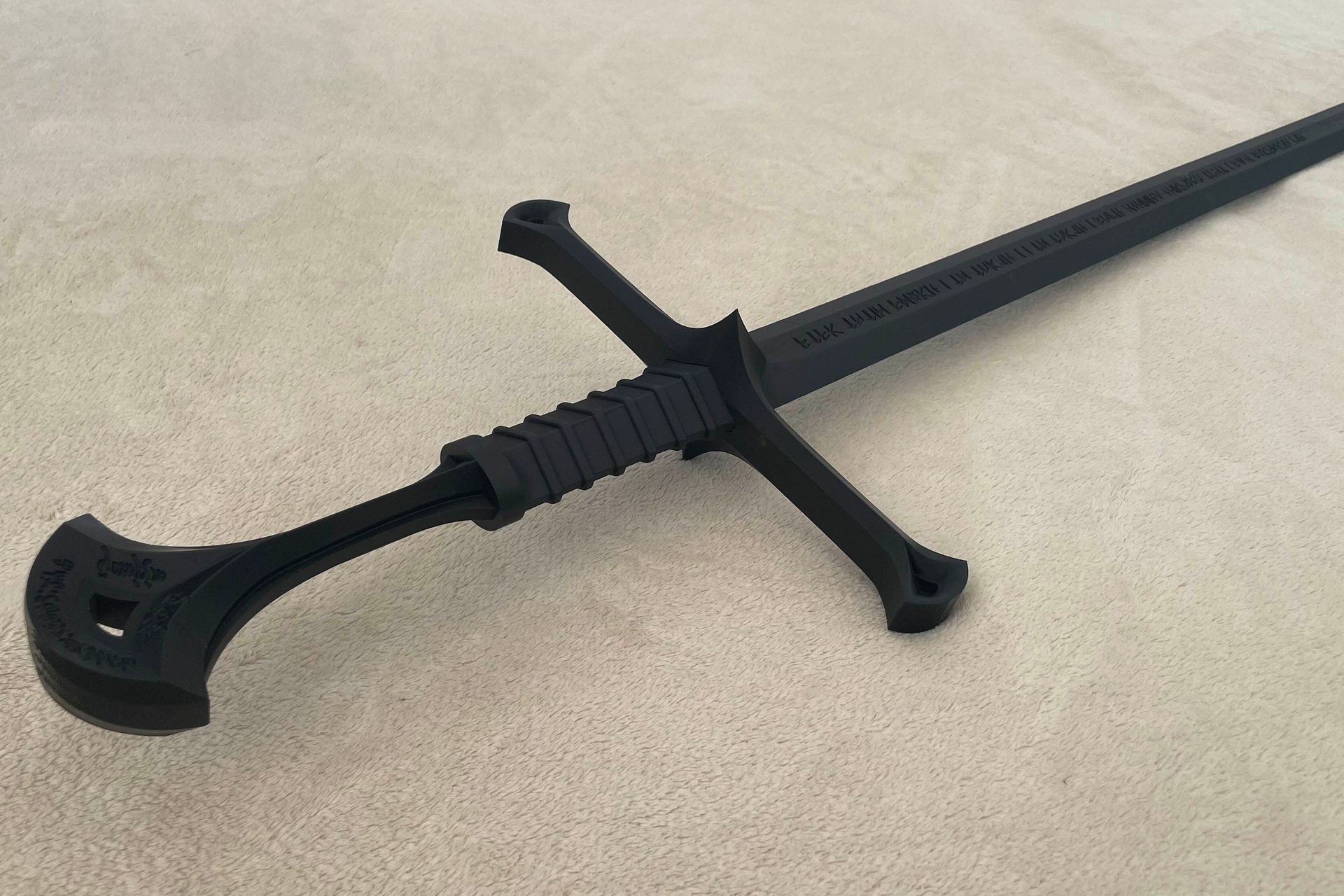 Lord of the Rings Narsil sword